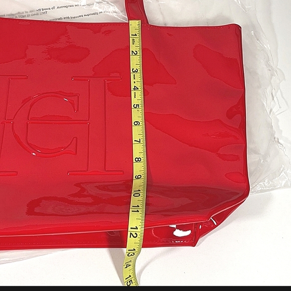 β€NWT Pretty in Red Schick Carolina Herrera Gloss Tote 12*20.5" - Picture 6 of 11